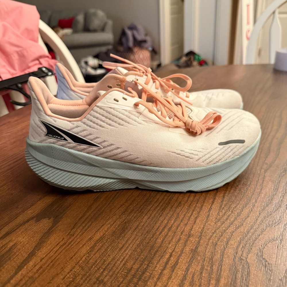 Altra FWD Experience Women's Peach and white Athletic Shoes - Picture 1 of 8